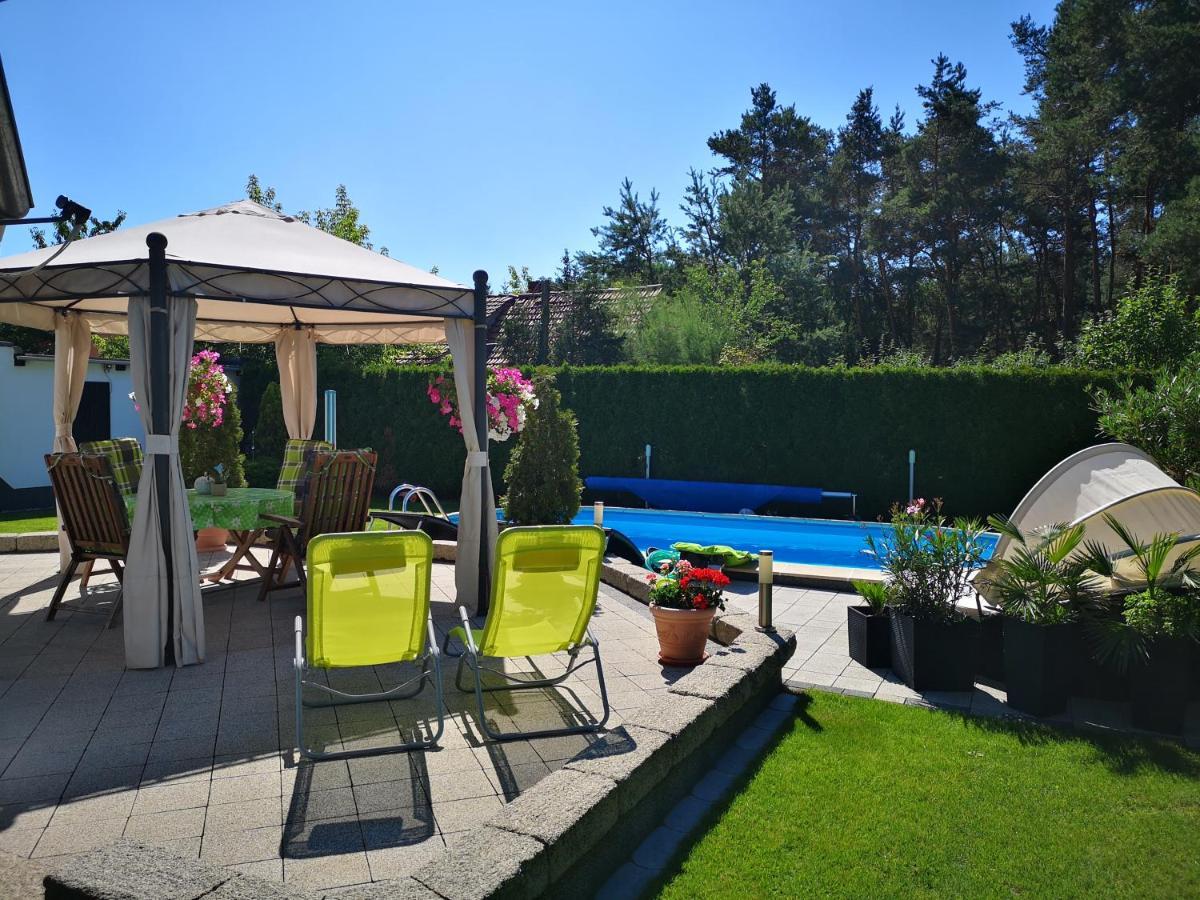 Gästezimmer im bewohnten EFH mit Pool und Garten Ziltendorf Exterior foto