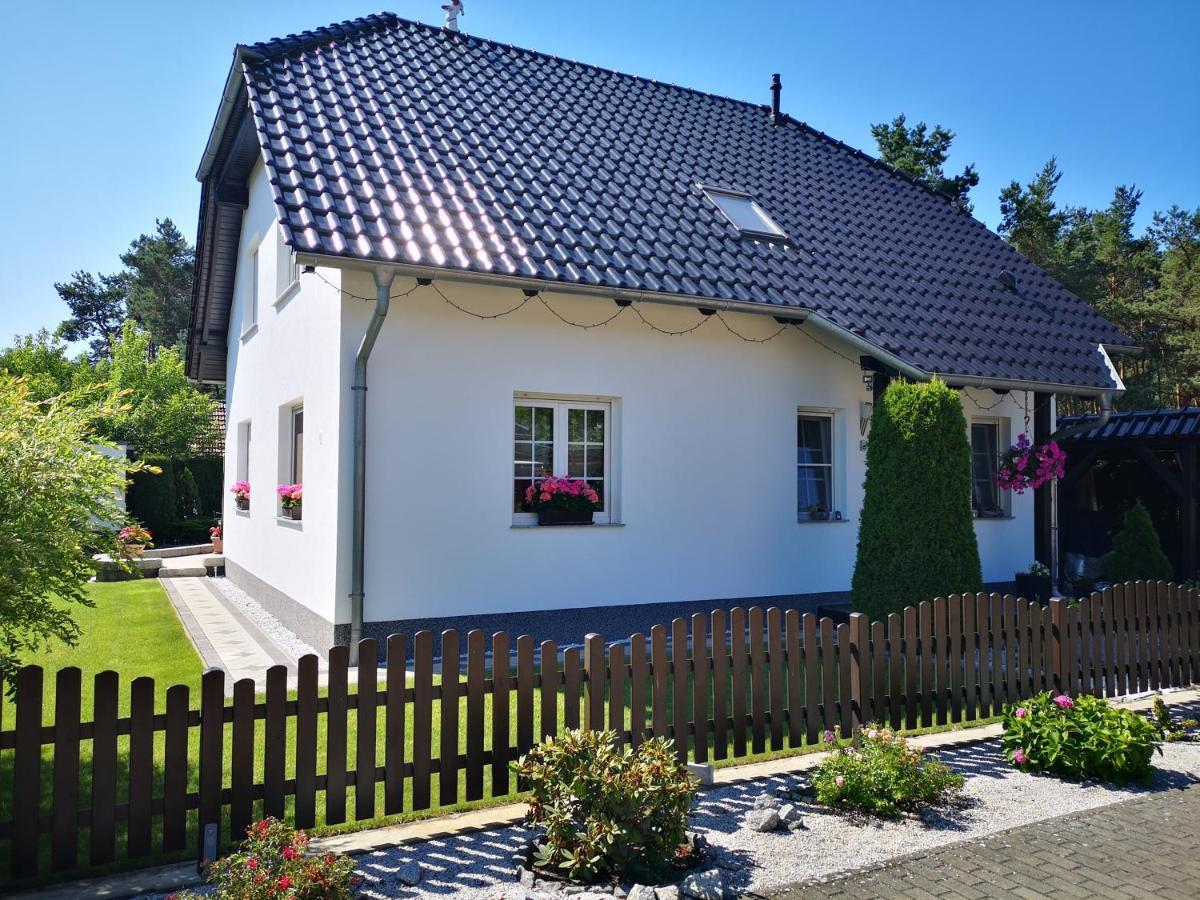 Gästezimmer im bewohnten EFH mit Pool und Garten Ziltendorf Exterior foto