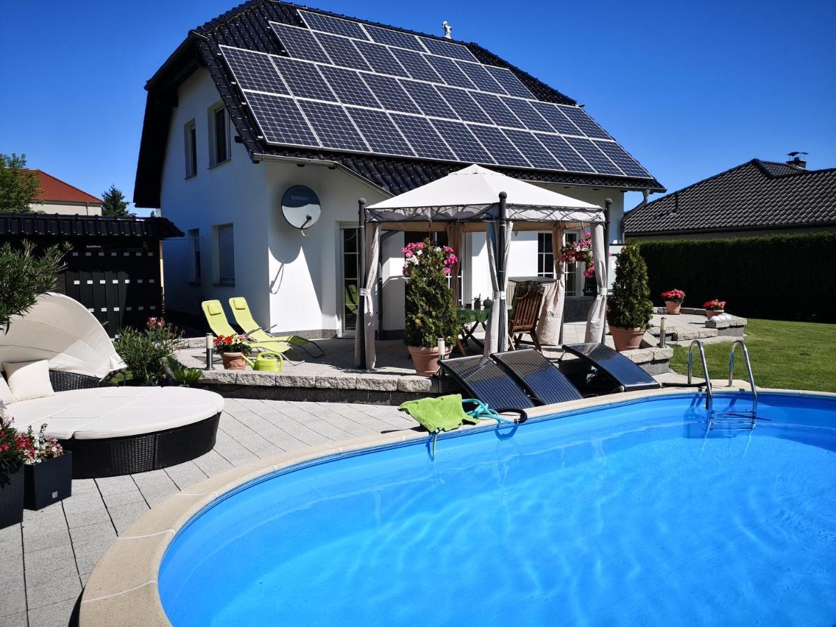 Gästezimmer im bewohnten EFH mit Pool und Garten Ziltendorf Exterior foto