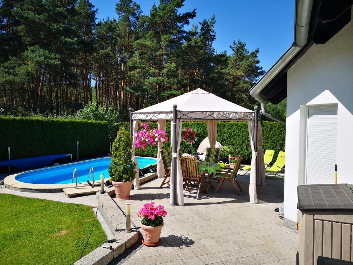 Gästezimmer im bewohnten EFH mit Pool und Garten Ziltendorf Exterior foto